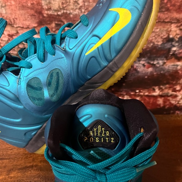 Preowned Nike Hyper Posite Maxair teal aqua blue yellow 10.5 - Picture 4 of 6
